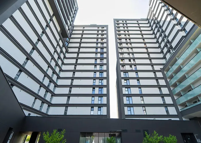 Colorful Rataje With Parking And Air Conditioning By Renters 公寓 *