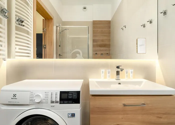 Colorful Rataje With Parking And Air Conditioning By Renters 公寓 *