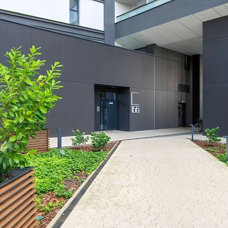 Colorful Rataje With Parking And Air Conditioning By Renters Poznań