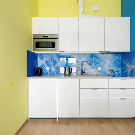 Colorful Rataje With Parking And Air Conditioning By Renters Appartamento *