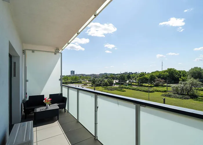 Colorful Rataje With Parking And Air Conditioning By Renters * بوزنان