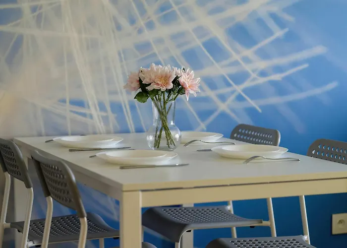 Colorful Rataje With Parking And Air Conditioning By Renters بوزنان